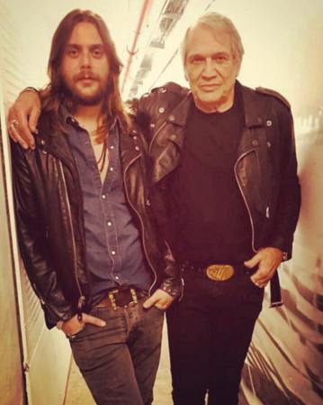 47055514_1990652187638180_540714396628811776_n